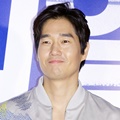 Yoo Ji Tae Hadiri Premiere Film 'Real'