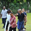 Barack Obama Terlihat Sangat Sumringah Melihat Candi Borobudur