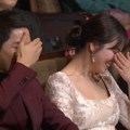 Song Joong Ki dan Song Hye Kyo tersipu malu saat keduanya disorot duduk berdampingan di KBS Drama Awards 2016