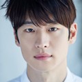 Lee Je Hoon di Majalah Marie Claire Edisi Juli 2017