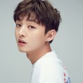 Yoon Ji Sung di Foto Profil Official Wanna One