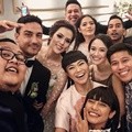 GAC, Yura Yunita hingga Nino RAN ikut meramaikan acara pernikahan Raisa.
