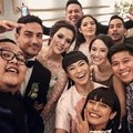 GAC, Yura Yunita hingga Nino RAN ikut meramaikan acara pernikahan Raisa.