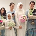 Gadis Dulang, merupakan sebutan bagi Julie Estelle cs yang membawa seserahan.