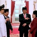 Kehadiran Prabowo Subianto juga meramaikan acara pelantikan Anies-Sandi.