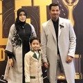 Pasangan Fairuz A. Rafiq dan Sonny Septian turut hadir di Silet Awards 2017.