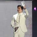 Nam Goong Min kharismatik saat menjadi pembawa acara di Busan One Festival 2017.