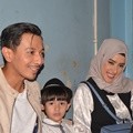 Sonny Septian dan Fairuz A. Rafiq Ditemui Usai Mengisi Program 'Rumpi'