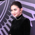 Meski lama tak muncul di layar kaca, Ariel Tatum ikut menghadiri acara Panasonic Gobel Awards. Cantik banget ya.