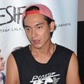 Adipati Dolken Hadir di Peluncuran Trailer Film 'Posesif'