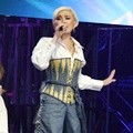 Penampilan Agnes Monica di HUT Global TV ke-15