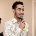 Sementara Syahnaz tegang, Jeje justru terlihat tenang saat melamar pujaan hatinya.