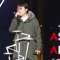 Sutradara Seri 'Replay' Shin Won Ho Raih Piala Best Creator Award
