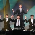 Tampil Pertama Kali di Ajang Penghargaan Sejak Debut, JBJ Pukau Penonton dengan 'Fantasy'