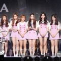 Momoland Raih Piala Rising Star Award