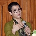 Oscar Lawalata Gelar Pameran 'Seratus Kain Negeri'