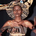 Penampilan unik dari Miss Universe Tanzania 2017 Lilian Maraule sukses menjadi sorotan.