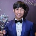 Meski sempat diterpa isu miring, Immanuel Caesar Hito akhirnya menyabet piala Aktor Pendamping Paling Ngetop.