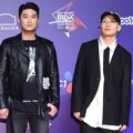 Gaya Kece Choiza dan Gaeko Dynamic Duo di Red Carpet MAMA 2017 Hong Kong.