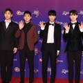 NU'EST W di red carpet MAMA 2017 Jepang.