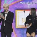 Suga Bangtan Boys dan Suran Raih Piala Hot Trend