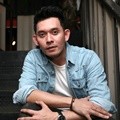 Romi AFI Rilis Single 'Sejauh Apa'