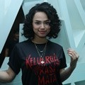 Wizzy di Konferensi Pers Film 'Keluarga Tak Kasat Mata'
