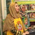 Oki Setiana Dewi dan Ria Ricis Rambah Bisnis Kuliner