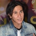 Vino Bastian di Konferensi Pers Film 'Chrisye'