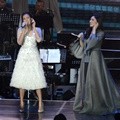 Raisa dan Isyana Sarasvati di Konser Ayat-Ayat Cinta 2