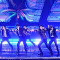 EXO menutup penampilan di KBS Gayo Daechukjae 2017 dengan membawakan lagu 'Power'.