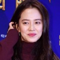 Tak mau ketinggalan, Song Ji Hyo juga hadiri VIP Premiere Film 'Detective K: 3'.