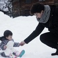 Ini merupakan momen saat Glenn bermain dengan Nastusha yang memakai baju pinguin di Jepang.