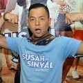 Ernest Prakasa di Syukuran Film 'Susah Sinyal'