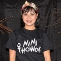Mytha Lestari Hadiri Launching Trailer dan Poster Film 'Nini Thowok'