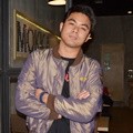 Guntur Triyoga Ditemui di Konferensi Pers 'Tealight (2018)'