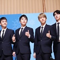 EXO mengungkap kalau mereka telah memberikan CD bertanda tangan untuk atlet figure skater Evgenia Medvedeva serta berharap ia bisa berkompetisi tanpa mengalami cedera.