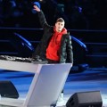 Penampilan Martin Garrix  resmi mengakhiri upacara penutupan Olimpiade Musim Dingin Pyeongchang 2018.