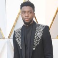 Chadwick Bosema di Red Carpet Oscar 2018
