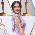 Salma Hayek di Red Carpet Oscar 2018