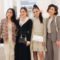 Sederet artis populer Tanah Air meramaikan pembukaan brand terkenal Dior di Plaza Senayan, Jakarta.