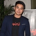 Guntur Triyoga di Gala Premier Film 'Syirik'