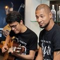 Tohpati dan Marcell Siahaan di Konferensi Pers Konser Akustik Tohpati Tohpati dan Marcell Siahaan di Konferensi Pers Konser Akustik Tohpati
