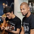 Tohpati dan Marcell Siahaan di Konferensi Pers Konser Akustik Tohpati