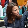 Vanessa Angel Kunjungi Korban Kebakaran di Tamansari