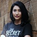 Tyas Mirasih di Konferensi Pers Film 'The Secret-Suster Ngesot Urban Legend'