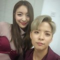 Luna dan Amber f(x) Berfoto di Belakang Panggung SMTOWN