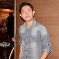 Cakra Khan Hadiri Konferensi Pers Film 'Guru Ngaji'