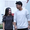 Ilham Fauzi dan Istri Ditemui Usai Mengisi Program 'Rumpi'