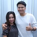 Ilham Fauzi dan Istri Ditemui Usai Mengisi Program 'Rumpi'